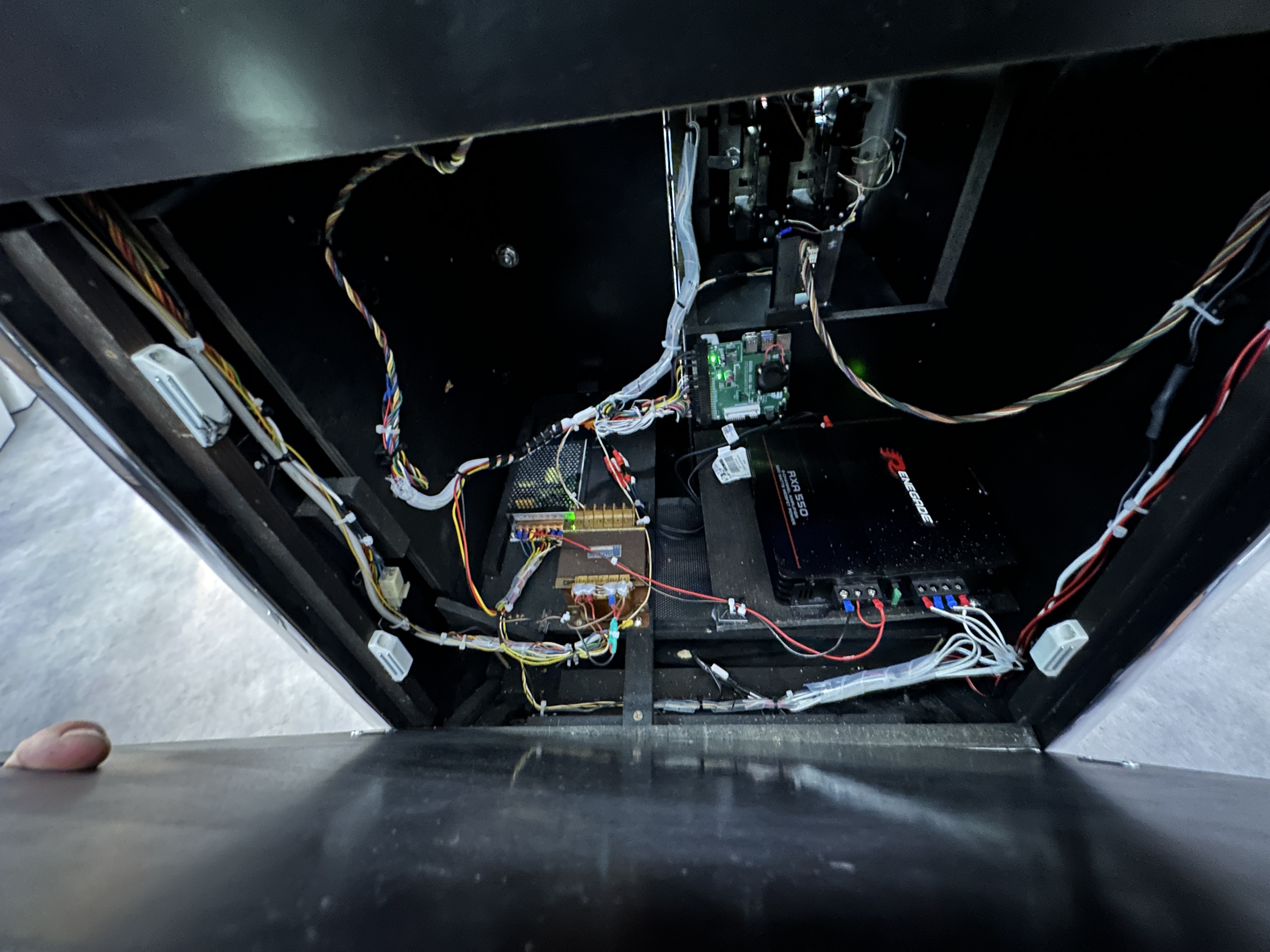 Borne Goldorak CRT Collector 7